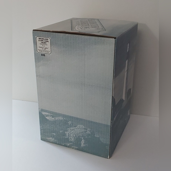 HARBOUR LIGHTS Lighthouse Figurine CAPE COD #161 Art